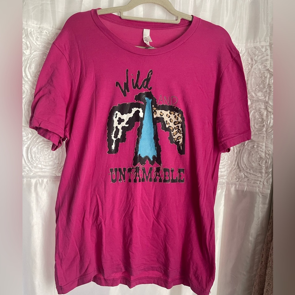 NWOT Boho Cowgirl Hot pink Bella and Canvas graphic tee “Wild and Untamable”